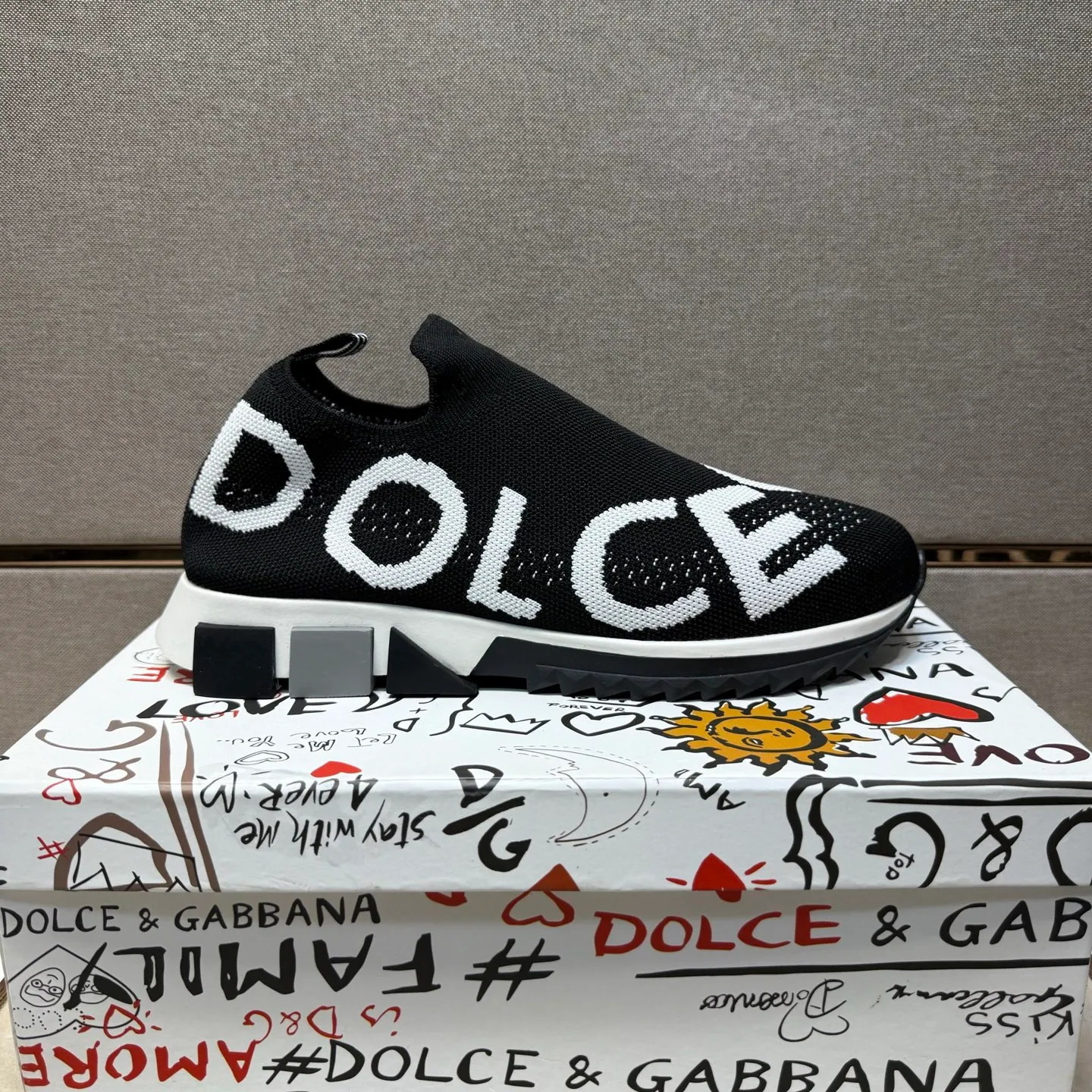 ⬛️Men's shoes 💰p340【DG～】couple casual shoes, 2025z cabinet sales simultaneously 🔶Size: 35-44#️⃣ 🔷1 color🔜The upper is made of multi-material splicing➕Mesh lining, comfortable and breathable, sole: original comfortable, wear-resistant and non-slip outsole, ⚠️Real shot📱Photographed🎬The real thing is better📢📢📢